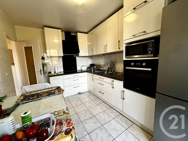 Appartement F4 à vendre - 4 pièces - 73.0 m2 - BROU SUR CHANTEREINE - 77 - ILE-DE-FRANCE - Century 21 Victoire Immobilier