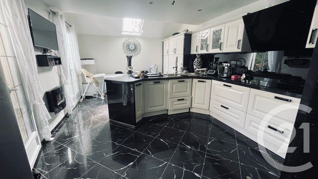 maison à vendre - 7 pièces - 202.0 m2 - CHELLES - 77 - ILE-DE-FRANCE - Century 21 Victoire Immobilier