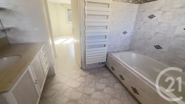 maison à vendre - 7 pièces - 190.0 m2 - BROU SUR CHANTEREINE - 77 - ILE-DE-FRANCE - Century 21 Victoire Immobilier
