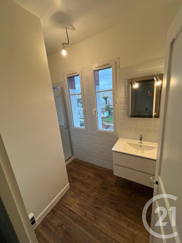 maison à louer - 6 pièces - 110.0 m2 - BROU SUR CHANTEREINE - 77 - ILE-DE-FRANCE - Century 21 Victoire Immobilier