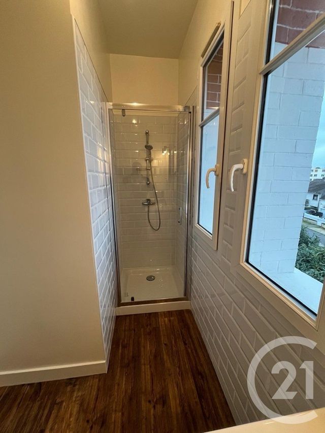 maison à louer - 6 pièces - 110.0 m2 - BROU SUR CHANTEREINE - 77 - ILE-DE-FRANCE - Century 21 Victoire Immobilier