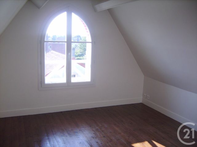 maison à louer - 6 pièces - 110.0 m2 - BROU SUR CHANTEREINE - 77 - ILE-DE-FRANCE - Century 21 Victoire Immobilier