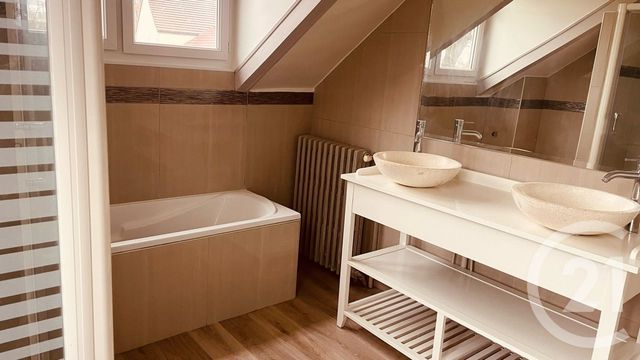 maison à louer - 6 pièces - 110.0 m2 - BROU SUR CHANTEREINE - 77 - ILE-DE-FRANCE - Century 21 Victoire Immobilier