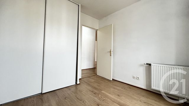 Appartement F4 à vendre - 4 pièces - 77.32 m2 - BUSSY ST GEORGES - 77 - ILE-DE-FRANCE - Century 21 Victoire Immobilier