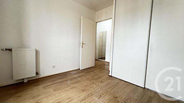 Appartement F4 à vendre - 4 pièces - 77.32 m2 - BUSSY ST GEORGES - 77 - ILE-DE-FRANCE - Century 21 Victoire Immobilier