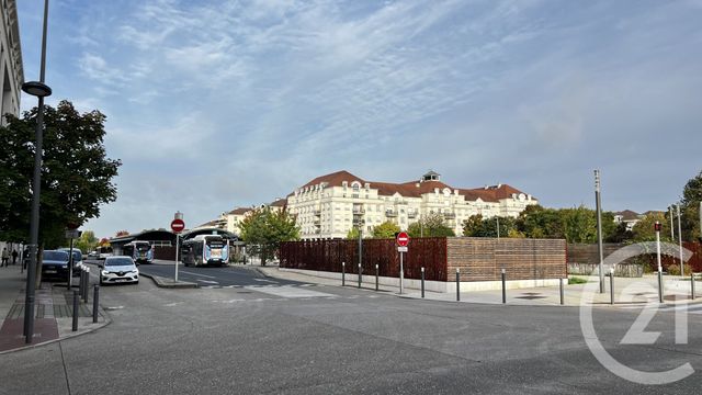 Appartement F4 à vendre - 4 pièces - 77.32 m2 - BUSSY ST GEORGES - 77 - ILE-DE-FRANCE - Century 21 Victoire Immobilier