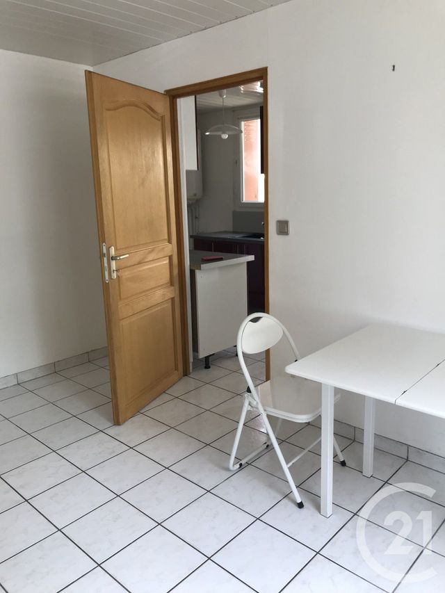Appartement F2 à louer - 3 pièces - 42.7 m2 - VAIRES SUR MARNE - 77 - ILE-DE-FRANCE - Century 21 Victoire Immobilier