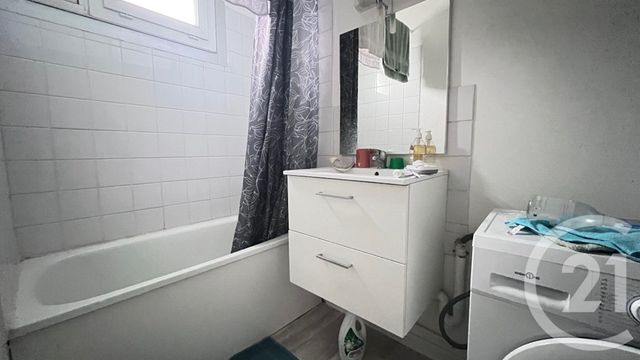 Appartement F2 à vendre - 2 pièces - 39.82 m2 - GAGNY - 93 - ILE-DE-FRANCE - Century 21 Victoire Immobilier