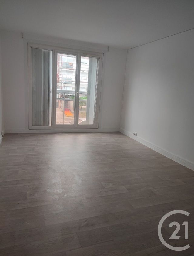 Appartement F2 à vendre - 2 pièces - 39.82 m2 - GAGNY - 93 - ILE-DE-FRANCE - Century 21 Victoire Immobilier