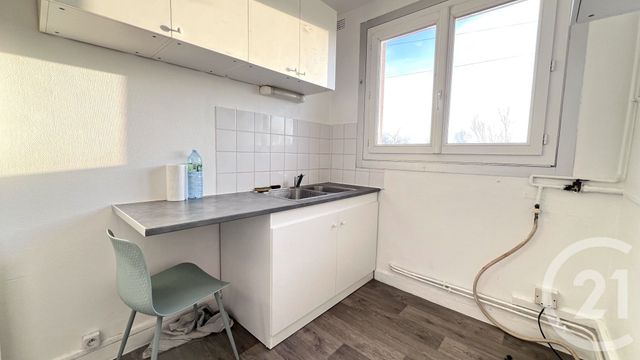 Appartement F2 à vendre - 2 pièces - 39.82 m2 - GAGNY - 93 - ILE-DE-FRANCE - Century 21 Victoire Immobilier