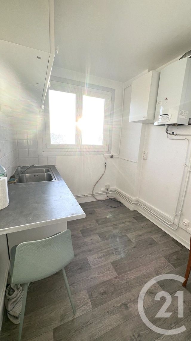 Appartement F2 à vendre - 2 pièces - 39.82 m2 - GAGNY - 93 - ILE-DE-FRANCE - Century 21 Victoire Immobilier