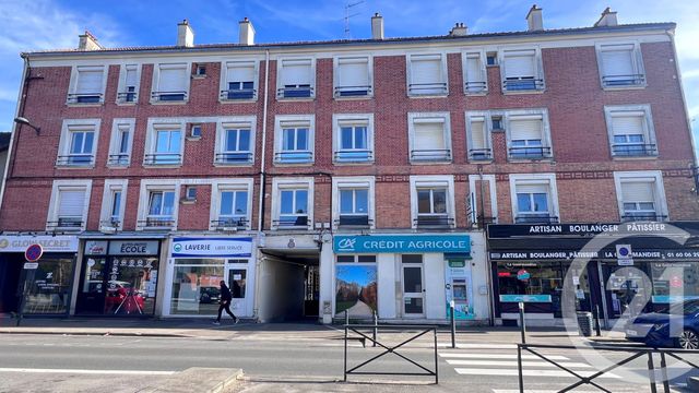 parking - BROU SUR CHANTEREINE - 77