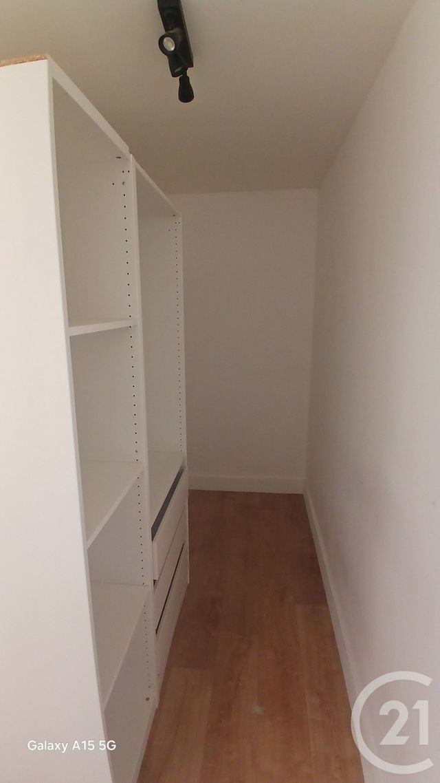 Appartement F3 à vendre - 3 pièces - 54.4 m2 - COULOMMIERS - 77 - ILE-DE-FRANCE - Century 21 Victoire Immobilier
