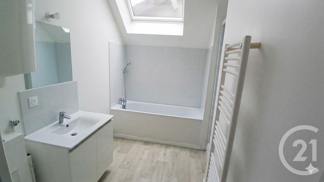 Appartement F3 à vendre - 3 pièces - 59.3 m2 - COULOMMIERS - 77 - ILE-DE-FRANCE - Century 21 Victoire Immobilier