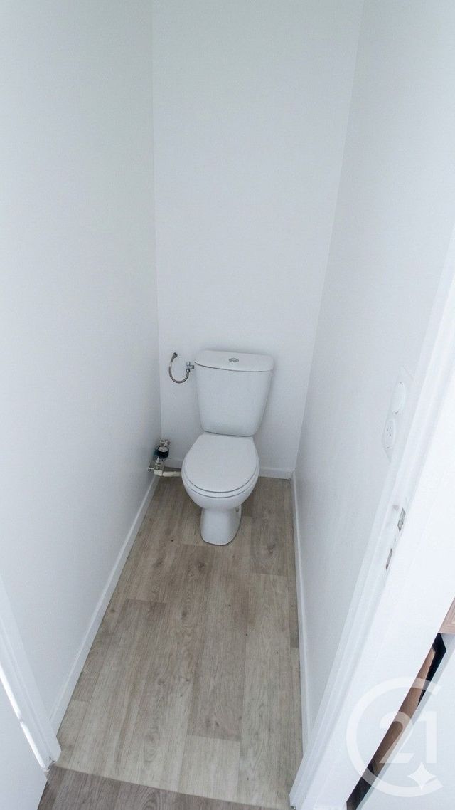 Appartement F3 à vendre - 3 pièces - 59.3 m2 - COULOMMIERS - 77 - ILE-DE-FRANCE - Century 21 Victoire Immobilier