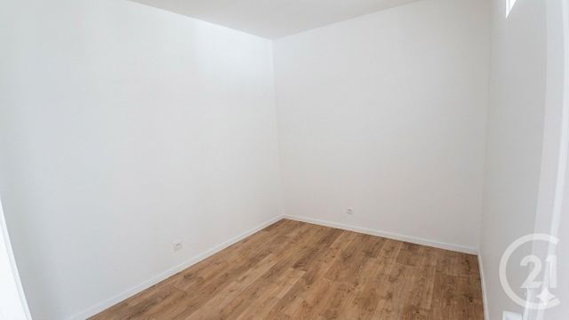 Appartement F2 à vendre - 2 pièces - 43.5 m2 - COULOMMIERS - 77 - ILE-DE-FRANCE - Century 21 Victoire Immobilier