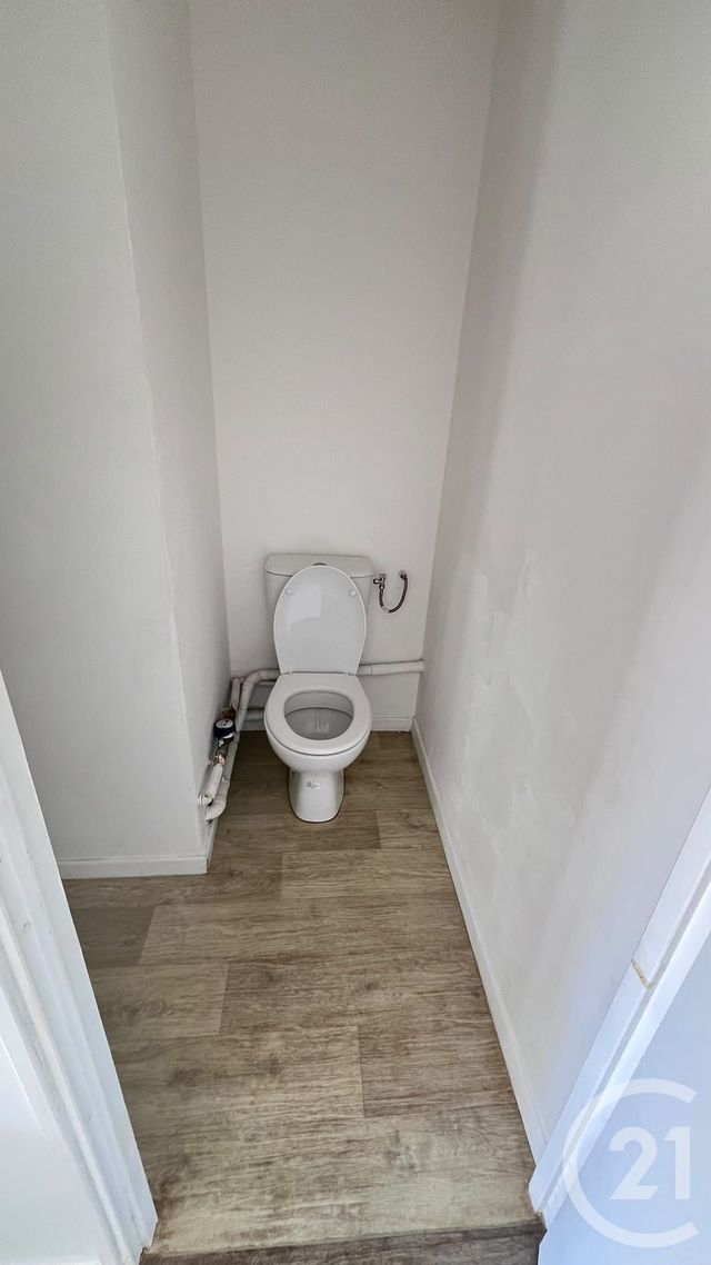 Appartement F2 à vendre - 2 pièces - 40.0 m2 - COULOMMIERS - 77 - ILE-DE-FRANCE - Century 21 Victoire Immobilier