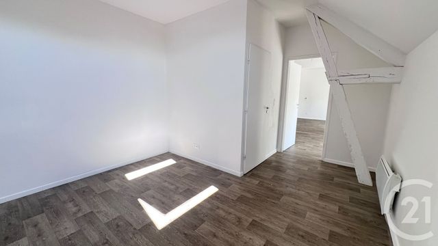 Appartement F2 à vendre - 2 pièces - 40.0 m2 - COULOMMIERS - 77 - ILE-DE-FRANCE - Century 21 Victoire Immobilier