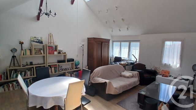 Appartement Duplex à louer - 4 pièces - 92.01 m2 - MEAUX - 77 - ILE-DE-FRANCE - Century 21 Victoire Immobilier